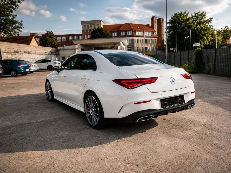 Mercedes Benz CLA 200