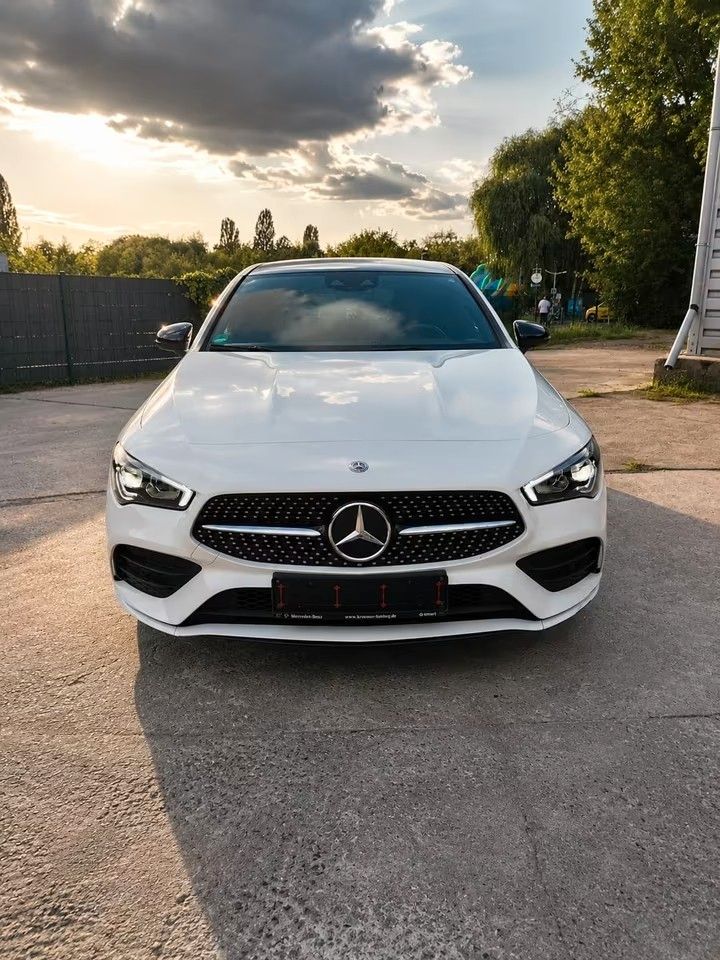 Mercedes Benz CLA 200
