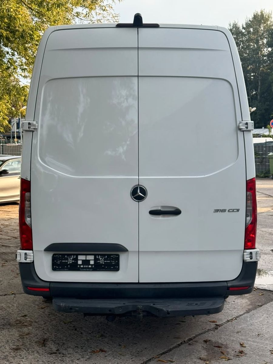 Mercedes Benz Sprinter