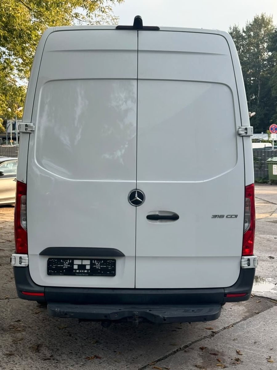 Mercedes Benz Sprinter